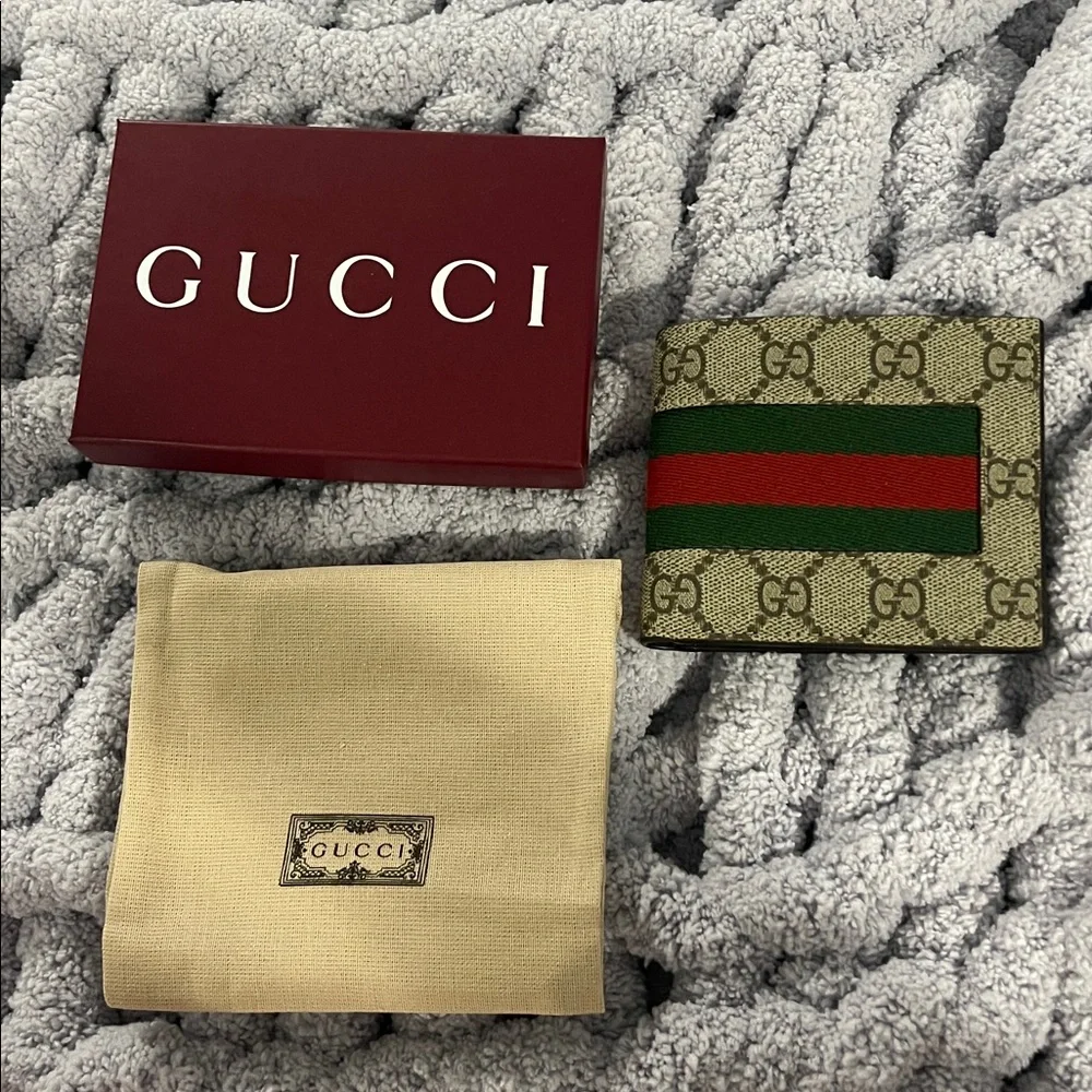 Gucci Beige GG Supreme Wallet with Red and Green Stripe